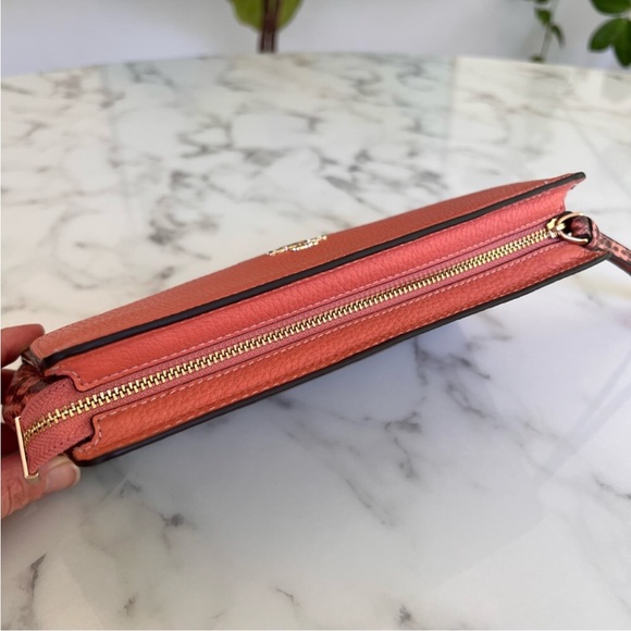 Coach Flap Signature Clutch wristlet wallet in subtle coral color leather! NWOT - Picture 5 of 13